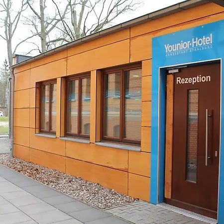 Younior-hotel Hostel